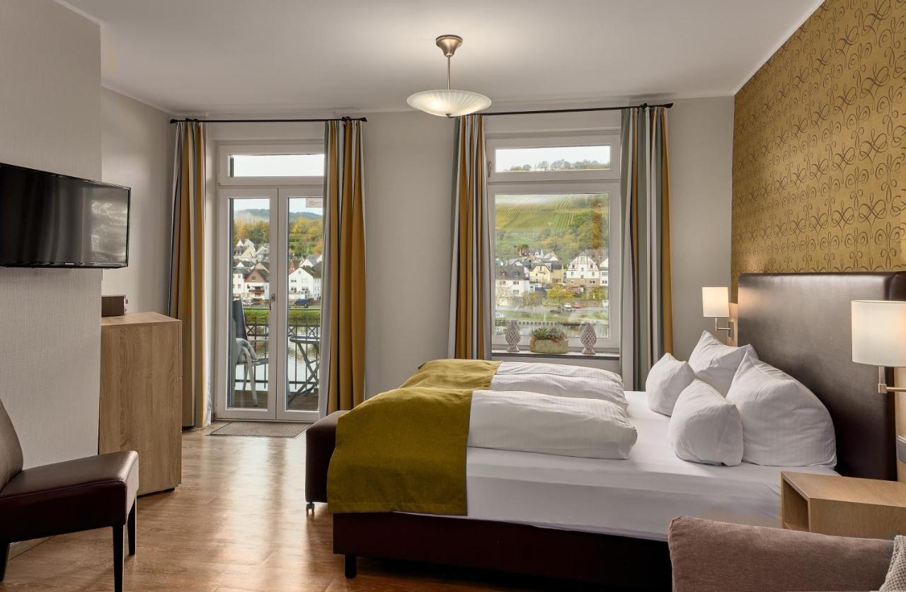 Mayer'S Weinhotel زيل ان دير موسل المظهر الخارجي الصورة